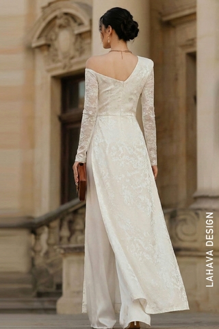 Áo Dài Gấm Lệch Vai Các Tân Trẻ Trung