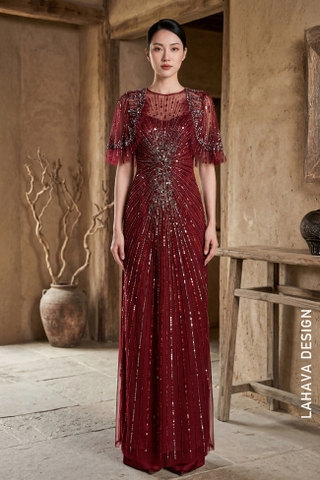 Sắc Đỏ Quyền Quý – Tuyệt Tác Áo Dài Dạ Hội Đính Kết Thủ Công