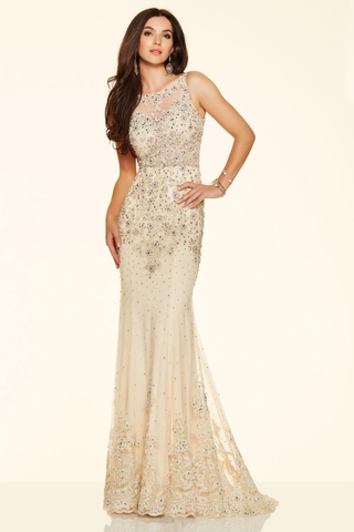 Váy dạ hội đuôi cá hở lưng quyến rũ