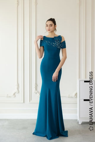 Váy dạ hội đuôi cá tay cách điệu hiện đại