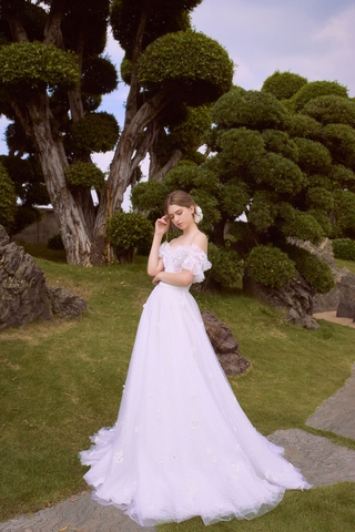 Váy cưới xoè nhẹ cách điệu đính hoa - S