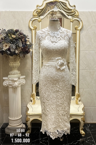 Đầm ren dự tiệc ôm