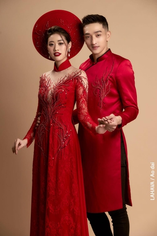 Áo dài cặp đôi đỏ thiết kế nổi bật