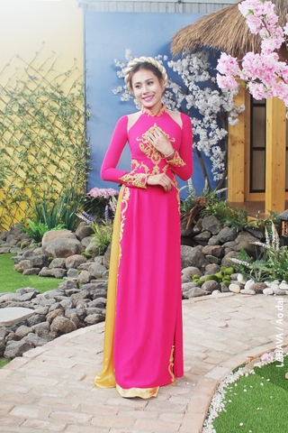 Áo dài đi tiệc cách tân nhẹ nhàng