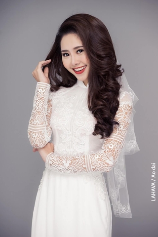 Áo dài cưới phối ren nhẹ nhàng