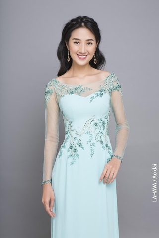 Áo dài dự tiệc cổ thuyền phối ren trẻ trung
