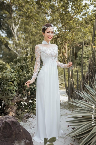 Áo dài cưới thiết kế cắt khoét nhẹ nhàng