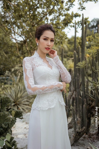 Áo dài thiết kế peplum sang trọng