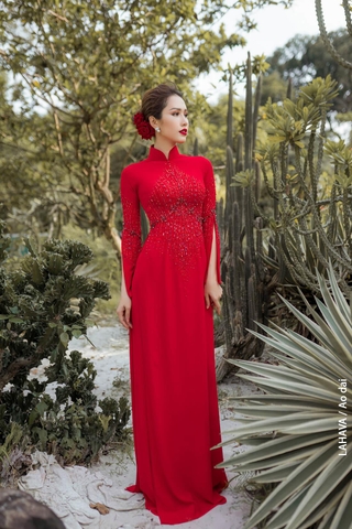 Áo dài tay xẻ cách điệu