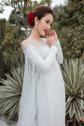 Áo dài cưới tay lưới xoè lộng lẫy