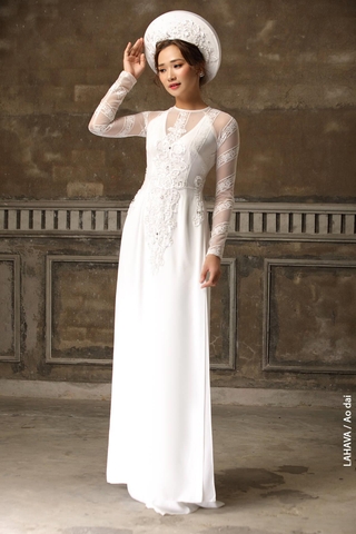 Áo dài cưới với hoạ tiết ren sang trọng