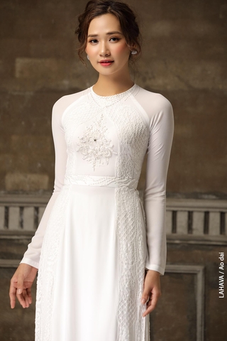 Áo dài cưới nhẹ nhàng thanh lịch