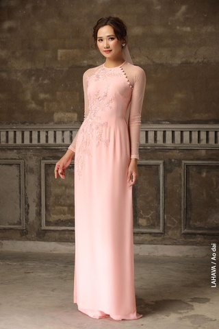 Áo dài hồng ngọt ngào hiện đại