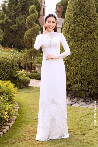 Áo dài cưới tà phối ren ấn tượng