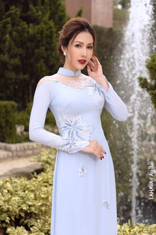 Áo dài dự tiệc hoạ tiết trẻ trung