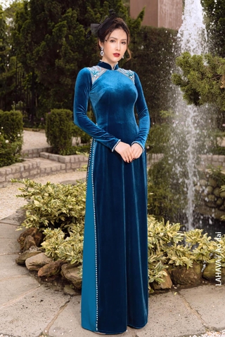 Áo dài nhung cách điệu sang trọng