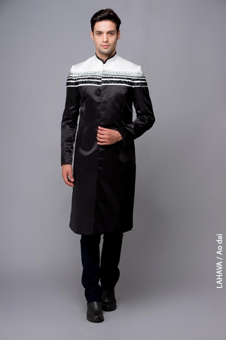 Áo đen phối trắng kết hạt sáng tạo