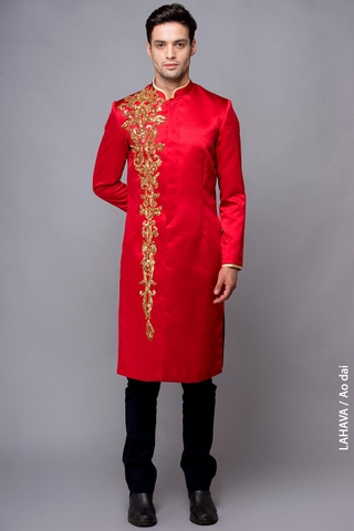 Áo đỏ kết ren đồng nổi bật