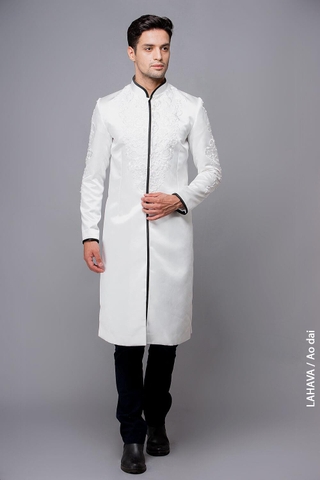 Áo dài trắng viền đen kết ren cá tính - sale