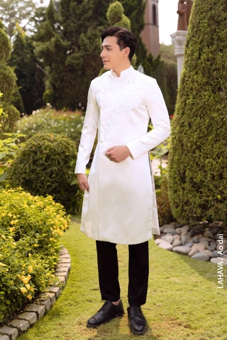 Áo dài nam kết ren tinh tế sang trọng