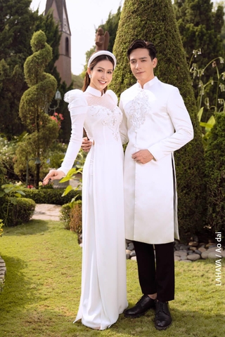 Áo dài cặp phối ren thêu sang trọng