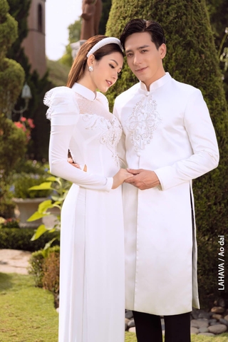 Áo dài cặp phối ren thêu sang trọng