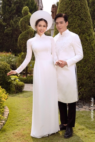 Áo dài cặp lãng mạn phối ren thêu