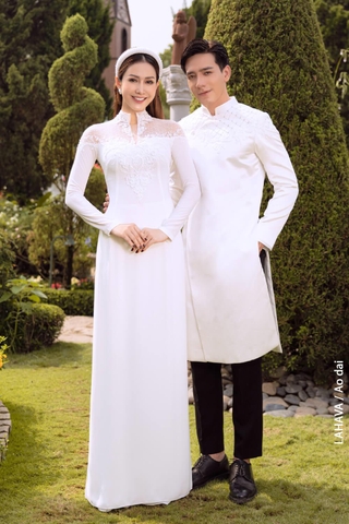 Áo dài cặp hoạ tiết sáng tạo