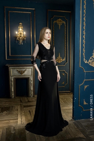 Váy dạ hội khoét eo trẻ trung