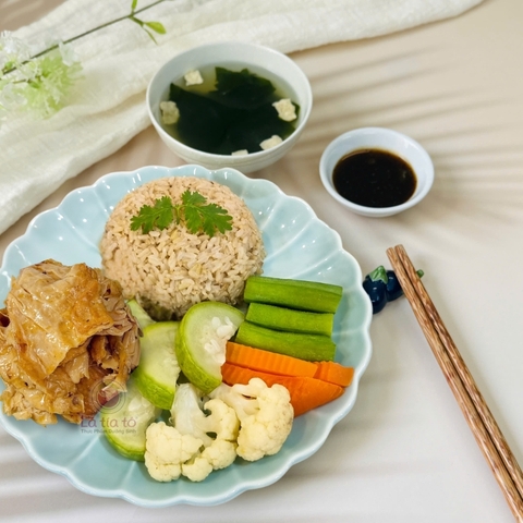 Cơm tàu hũ ky kho gừng