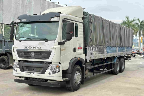 xe tải howo 3 chân thùng mui bạt