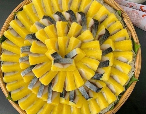 Cá trích ép trứng sashimi luôn làm cho khách đắm say.