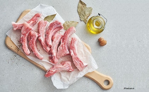 Sườn nướng mật ong thơm bếp than ngon, hấp dẫn