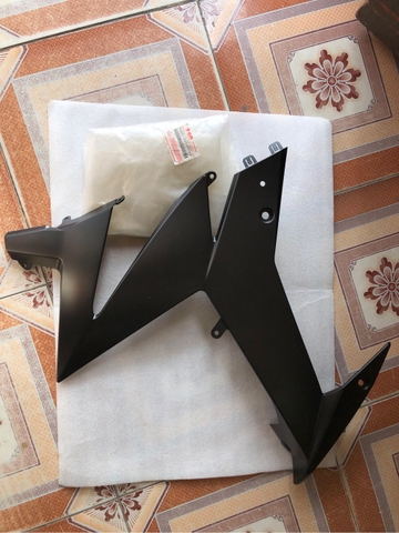 Yếm Trái Raider Màu Đen