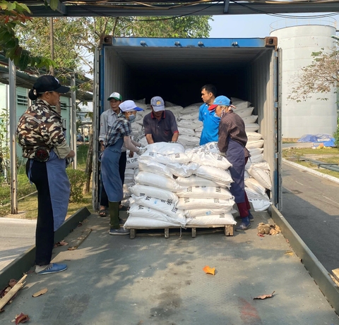 CÔNG TÁC GIAO NHẬN HÓA CHẤT NHẬP KHẨU - MẶT HÀNG NATRI SUNFIT (NA2SO3)