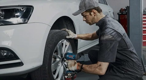Máy Siết Bu Lông: Trợ Thủ Đắc Lực Trong Công Việc Sửa Chữa