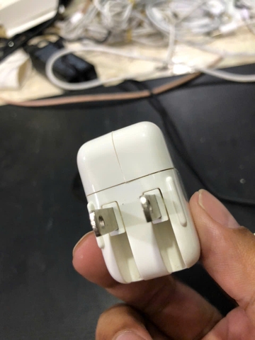 [SE22]củ IPAD 12W zin FOXCON nội địa