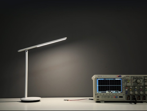 ĐÈN BÀN TÍCH ĐIỆN YEELIGHT LED Z1 PRO XIAOMI