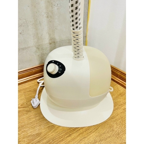 Bàn là hơi nước cây Bear GTJ-B15V1