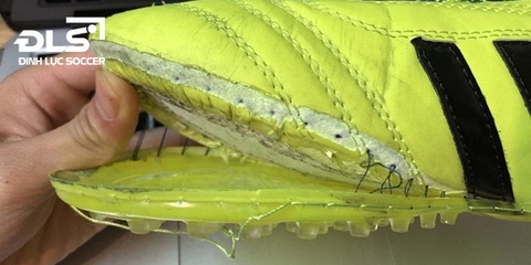 Nguyên nhân và cách khắc phục giày đá bóng bung đế