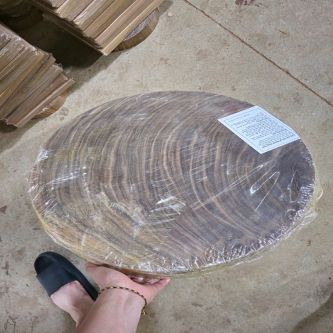 Thớt gỗ nghiến tròn 29cm x 3cm