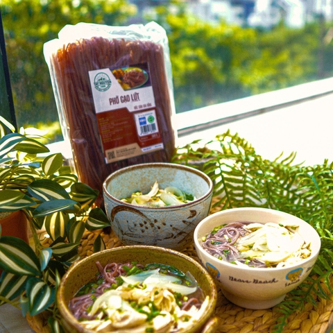 Phở gạo lứt ức gà - Tây Nguyên Food - Việt Nam
