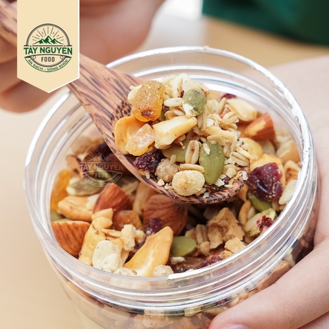 Combo 4 Granola dưỡng nhan kèm Trà gạo lứt và Bánh kẹp rong biển