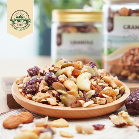 Combo 4 Granola dưỡng nhan kèm Trà gạo lứt và Bánh kẹp rong biển