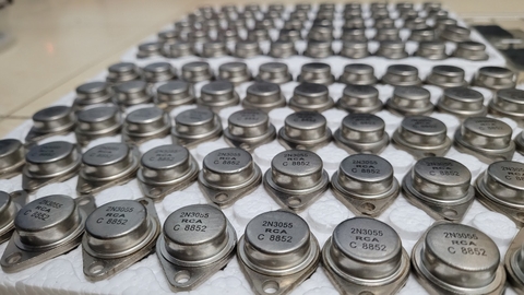 Sò sắt 2N3055 RCA tháo máy