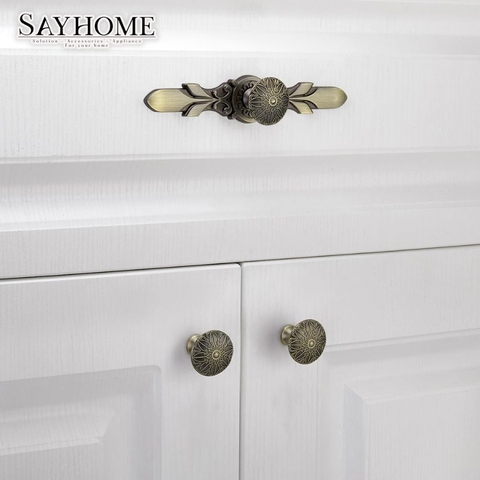 Núm tủ tân cổ điển vintage màu đồng, vàng đồng và vàng gold SH8209