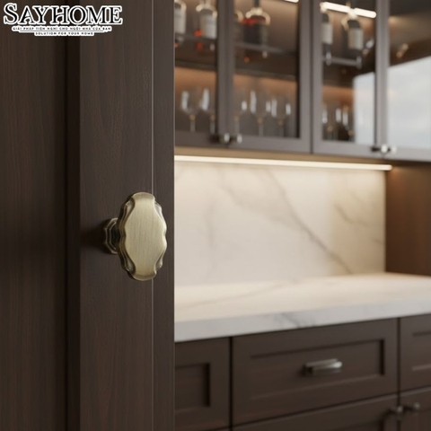 Núm tủ tân cổ điển vintage màu đồng SH8887