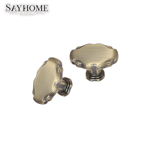 Núm tủ hiện đại màu đồng SH8887