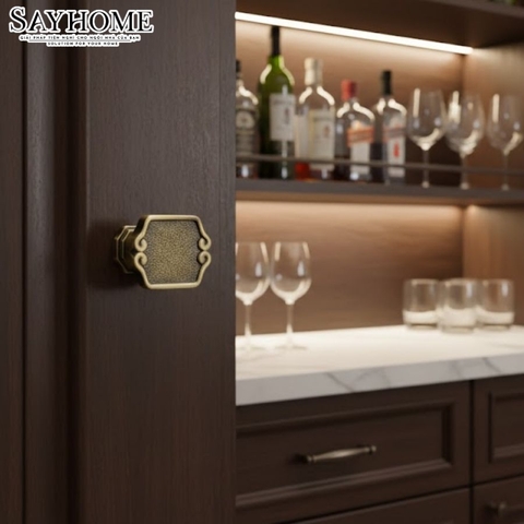 Núm tủ tân cổ điển vintage màu vàng gold, đồng SH8888