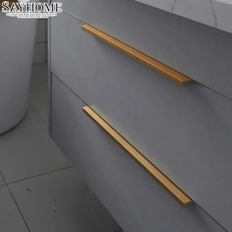 Tay nắm tủ áo thanh dài hiện đại màu vàng xước SH160